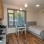Exclusive Top Central Studio