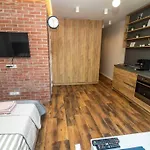 Exclusive Top Central Studio